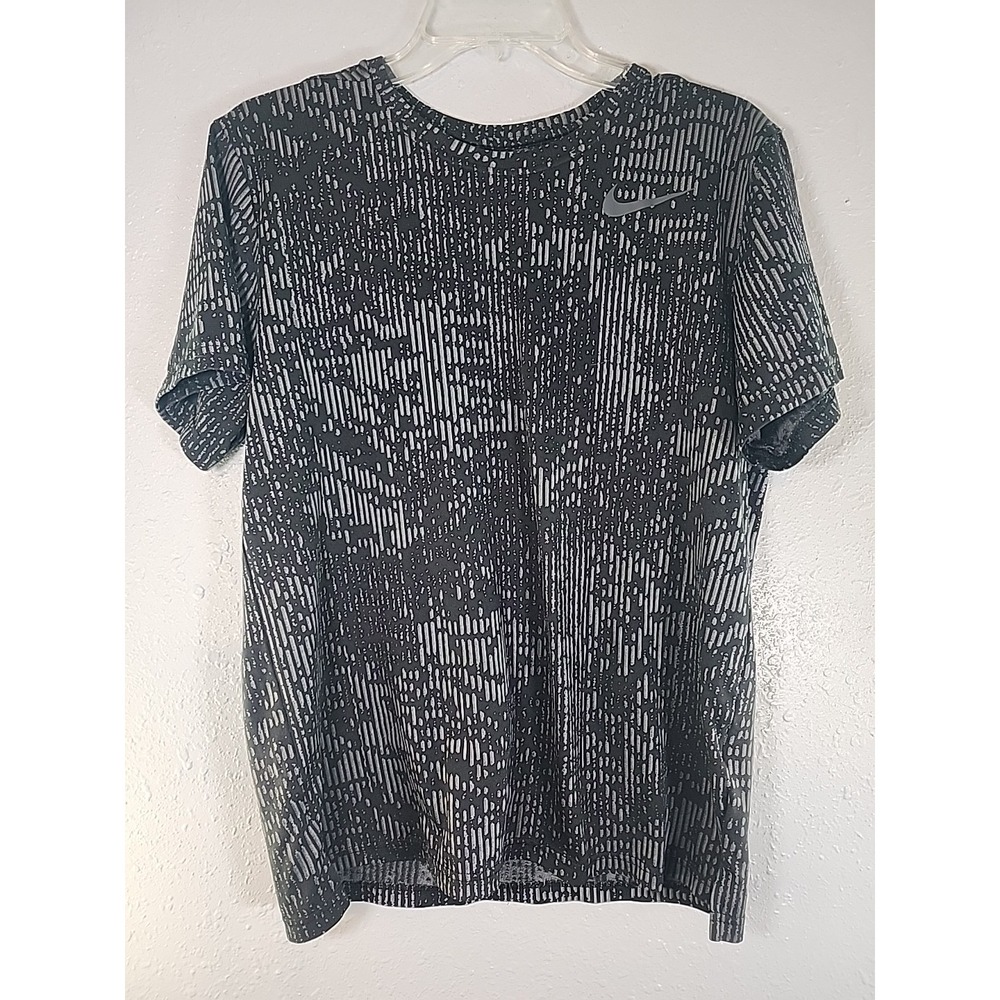 Nike Women's Size Medium Athletic Shirt -Dri-FIT